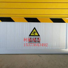  深圳聯(lián)達斯玻璃鋼制品廠 主營 毒鼠盒 擋鼠板 防蚊閘